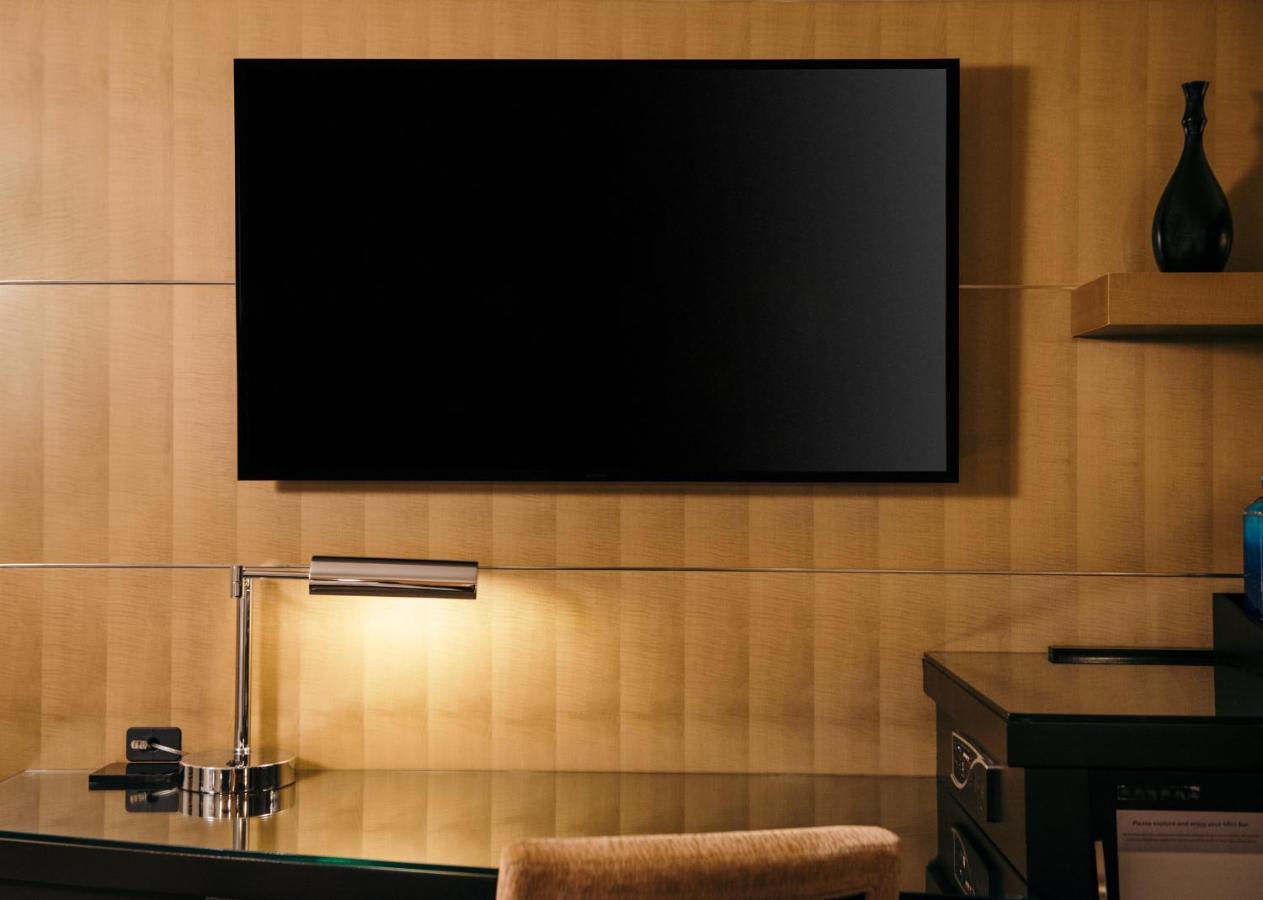 Aria Resort & Casino Las Vegas Esterno foto A wall-mounted television