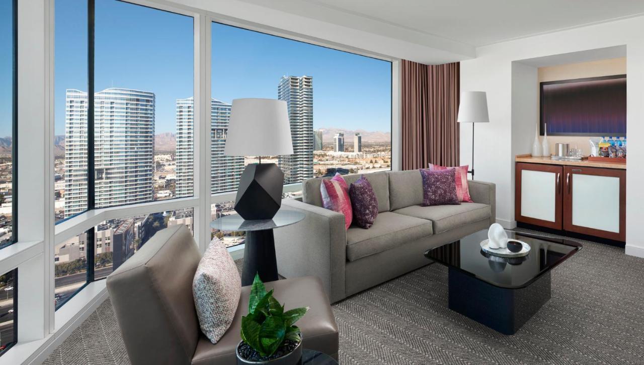 Aria Resort & Casino Las Vegas Esterno foto A living room in a suite at Encore